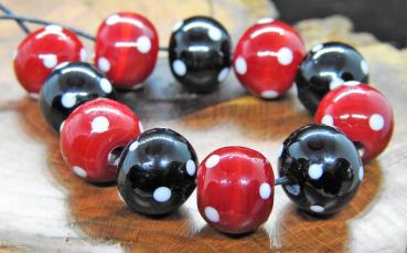 bead set red black Polkadots