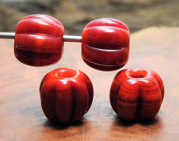 red ribbed bead