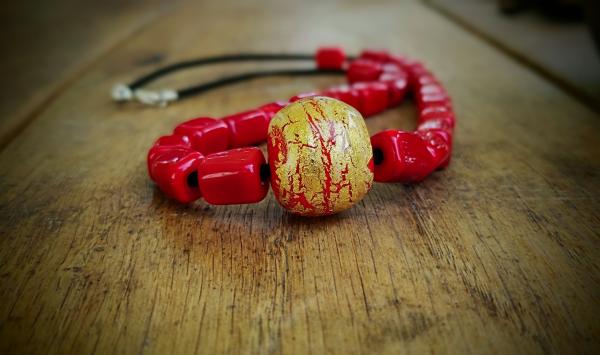 Red gold red necklace